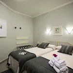 Paris 2*