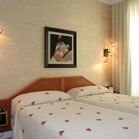 Pensjonat Paris 2*