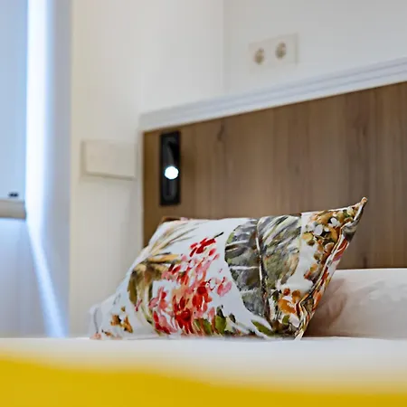 Paris Гостевой дом Вальядолид