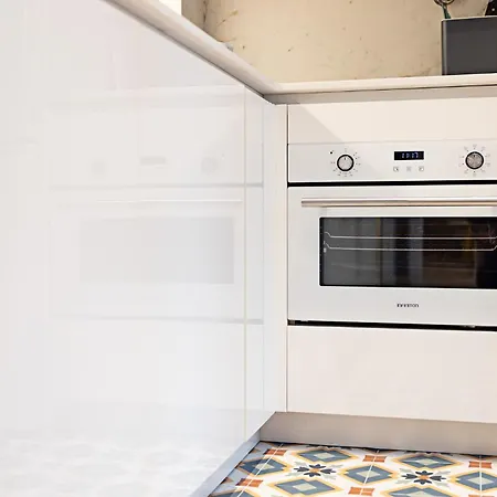 Paris بيت ضيافة 2*